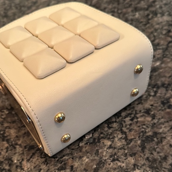 Square hard case Cream Handbag with Gold Accents NWOT - Picture 9 of 14